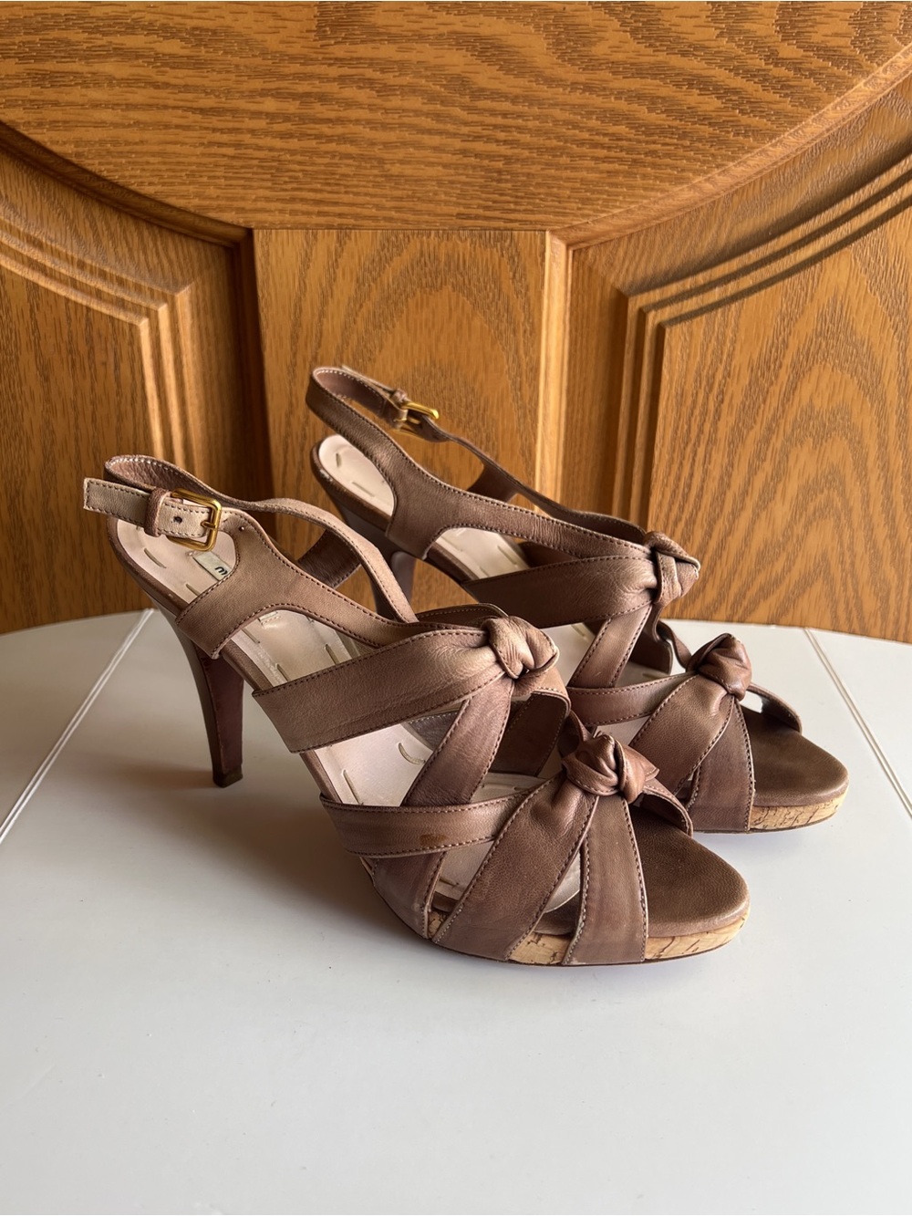 Miu Miu Nappa Leather Double Knot Sandals Cream Tan Vintage Y2K EU 38.5